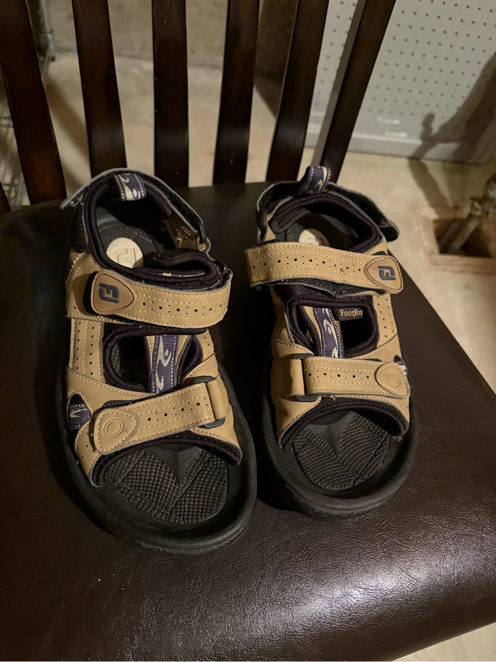 Women’s golf sandals